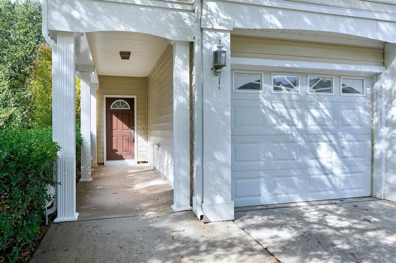 8413 Whisper Ridge Pl, Raleigh, NC 27613