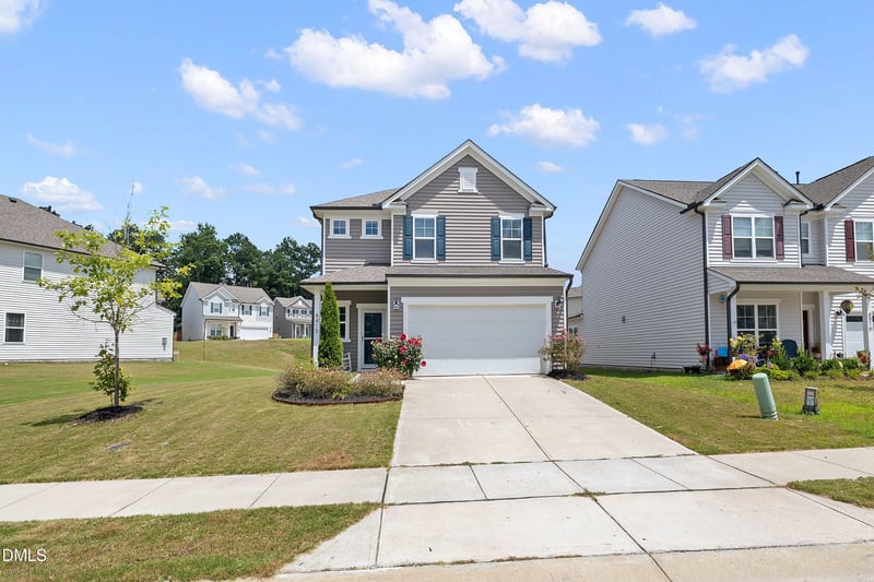 8415 Jordan Meadow Dr, Fuquay Varina, NC 27526