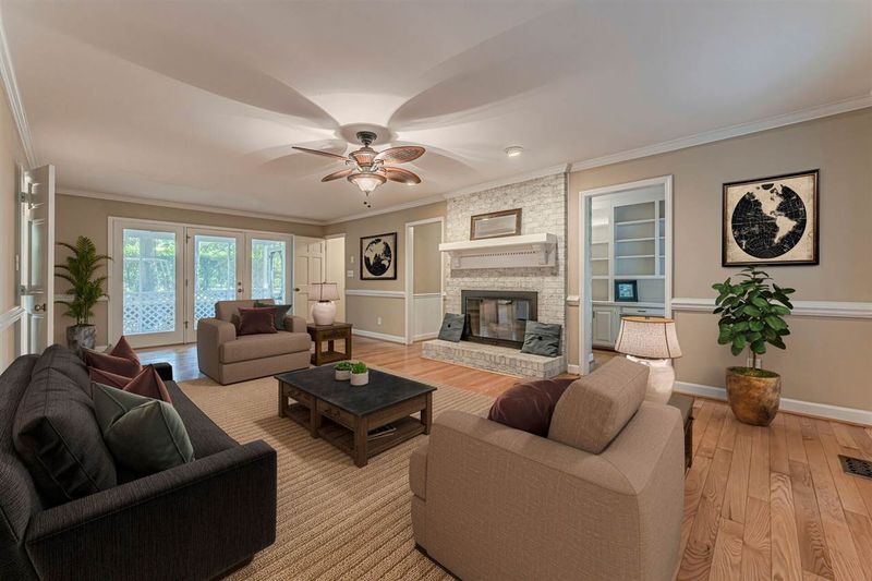 8416 Two Courts Dr, Raleigh, NC 27613