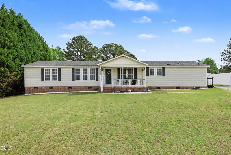 8417 Kenridge Ln, Fuquay Varina, NC 27526