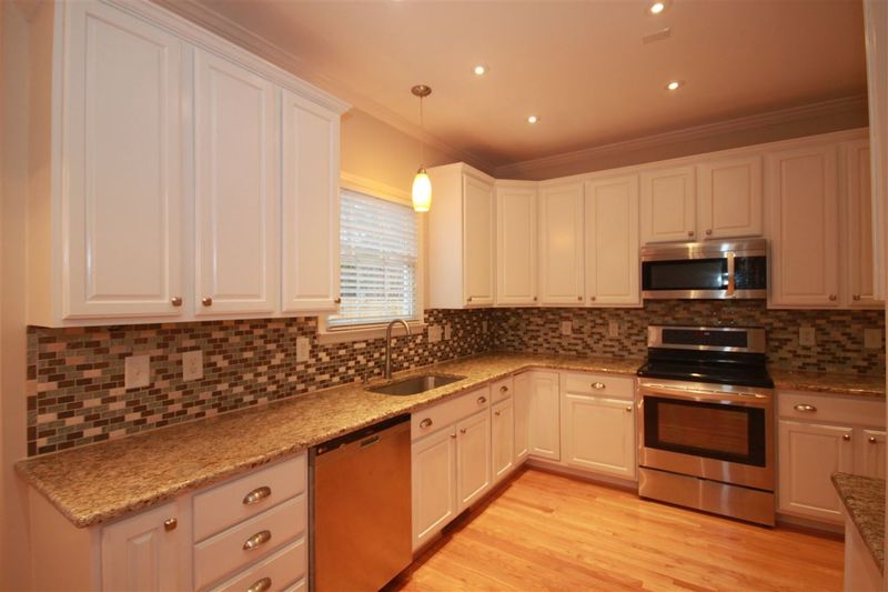 8418 Eagles View Dr, Durham, NC 27713