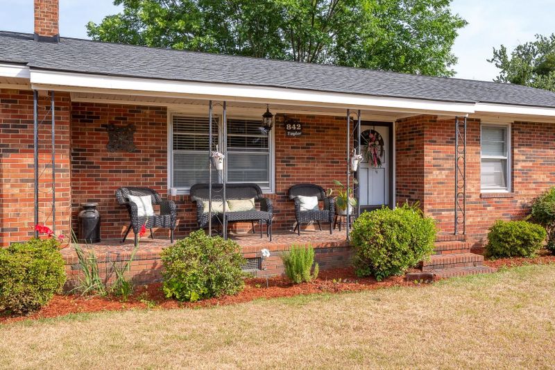 842 Ammons Rd, Dunn, NC 28334