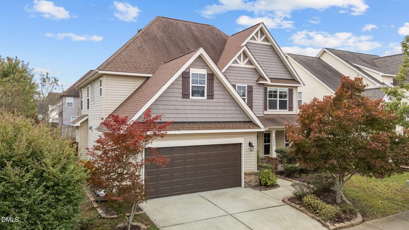 842 New Charleston Dr, Fuquay Varina, NC 27526