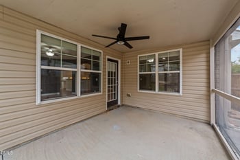842 New Charleston Dr, Fuquay Varina, NC 27526