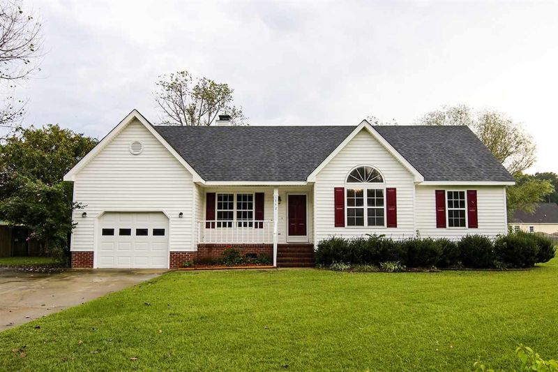 842 N Riverbend Rd, Goldsboro, NC 27530