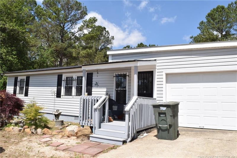 842 Shaw Mill Rd, Fayetteville, NC 28311