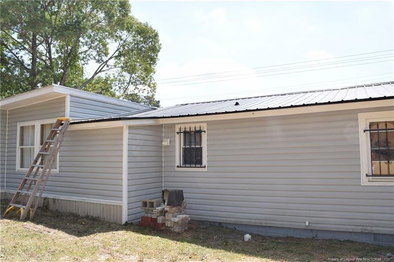 842 Shaw Mill Rd, Fayetteville, NC 28311