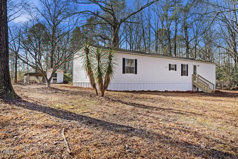 8421 Settlers Hill Rd, Willow Springs, NC 27592