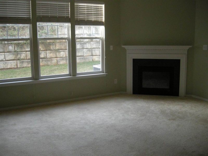 8423 Header Stone Dr, Raleigh, NC 27613