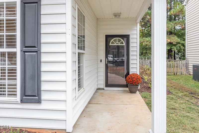 8424 Parkstone Dr, Raleigh, NC 27613