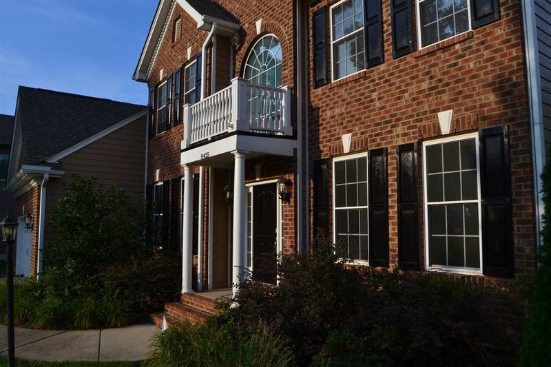 8425 Henderson Rd, Apex, NC 27539