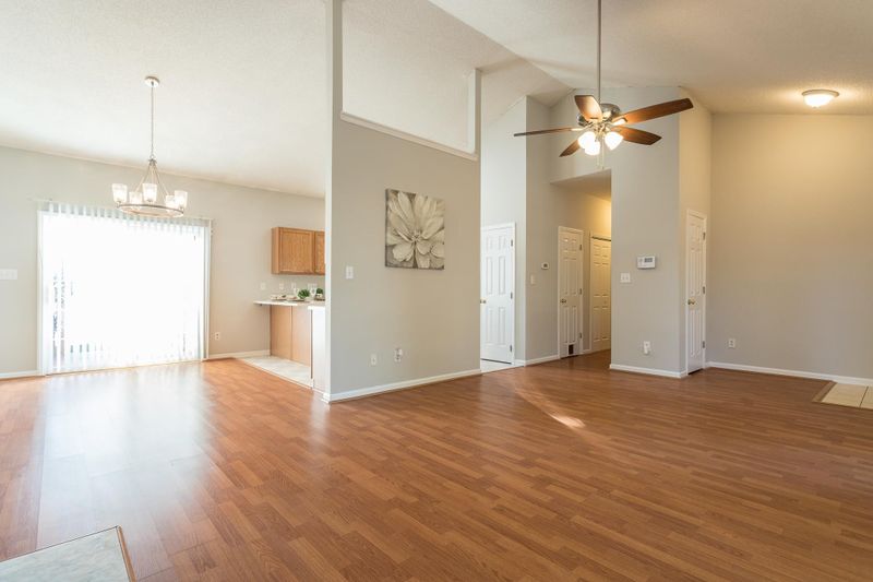 8425 Neuse Rapids Rd, Raleigh, NC 27616