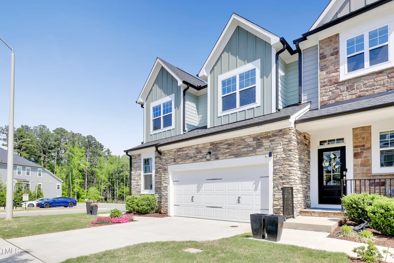 8426 Garnet Rose Ln, Raleigh, NC 27615