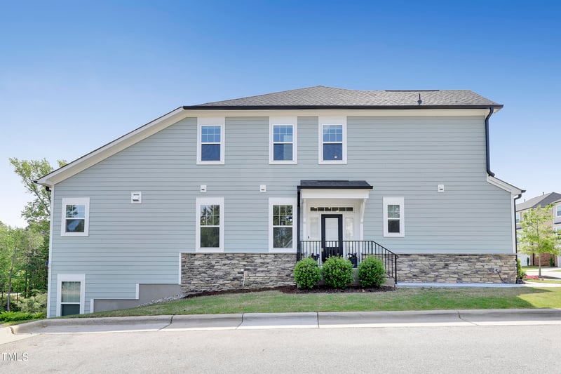 8426 Garnet Rose Ln, Raleigh, NC 27615