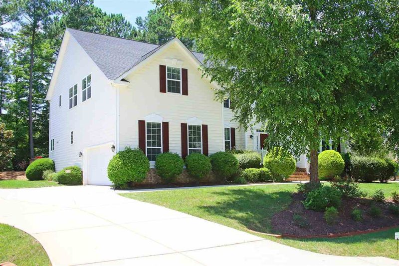 8428 Piney Branch Dr, Apex, NC 27539