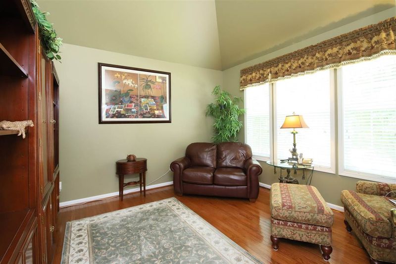 8428 Piney Branch Dr, Apex, NC 27539
