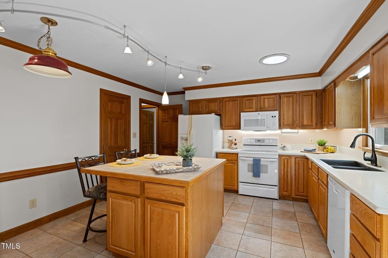 8429 Bells Lake Rd, Apex, NC 27539
