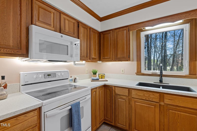 8429 Bells Lake Rd, Apex, NC 27539