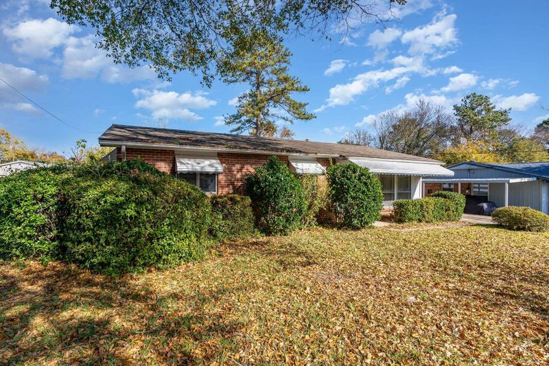 843 Hadley Rd, Raleigh, NC 27610