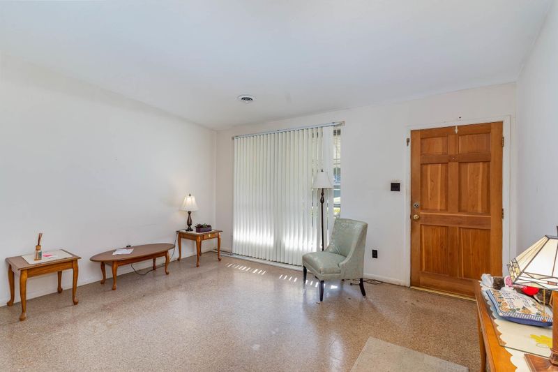 843 Hadley Rd, Raleigh, NC 27610
