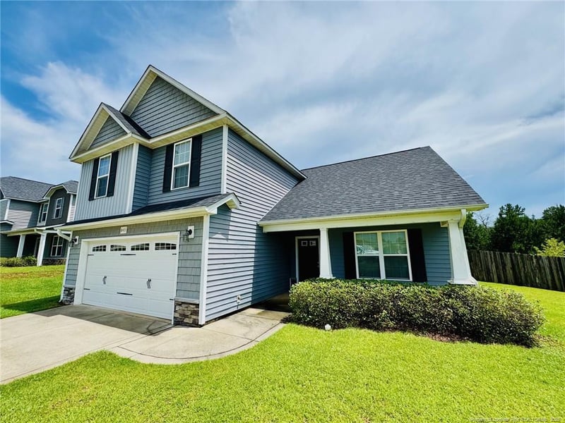 843 Screech Owl Dr, Hope Mills, NC 28348