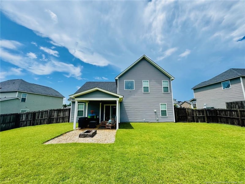 843 Screech Owl Dr, Hope Mills, NC 28348