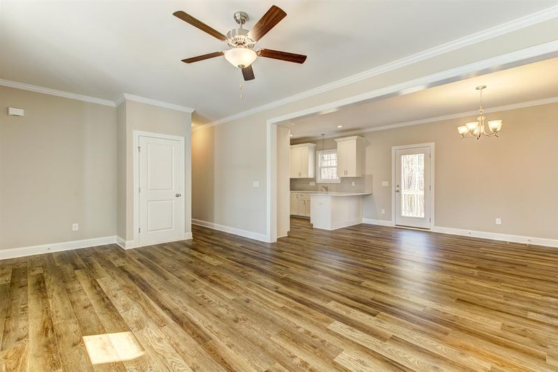 8432 Rhodes Rd, Apex, NC 27539
