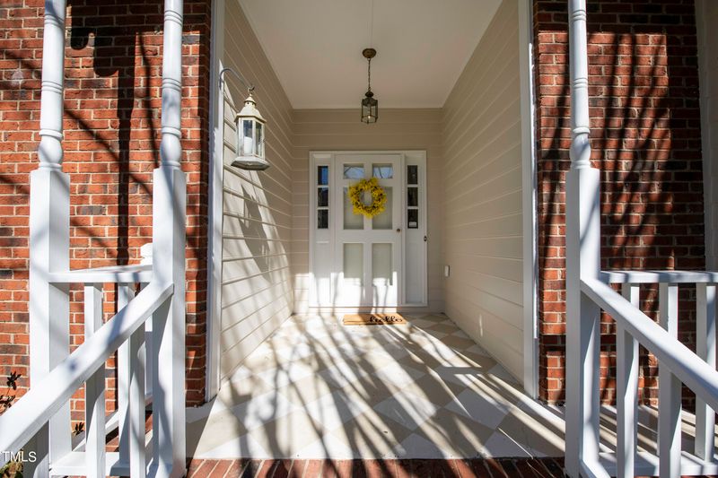 8432 Wycombe Ln, Raleigh, NC 27615