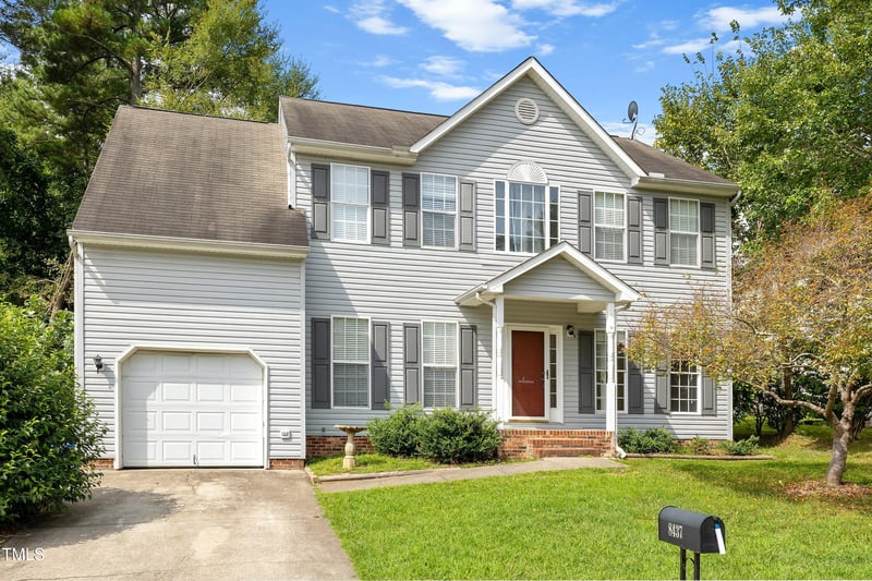 8437 Hobhouse Cir, Raleigh, NC 27615