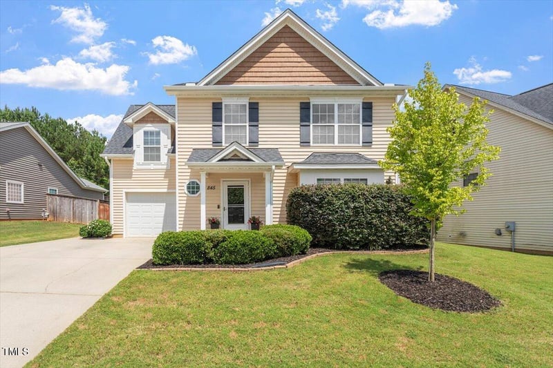845 Bridlemine Dr, Fuquay Varina, NC 27526