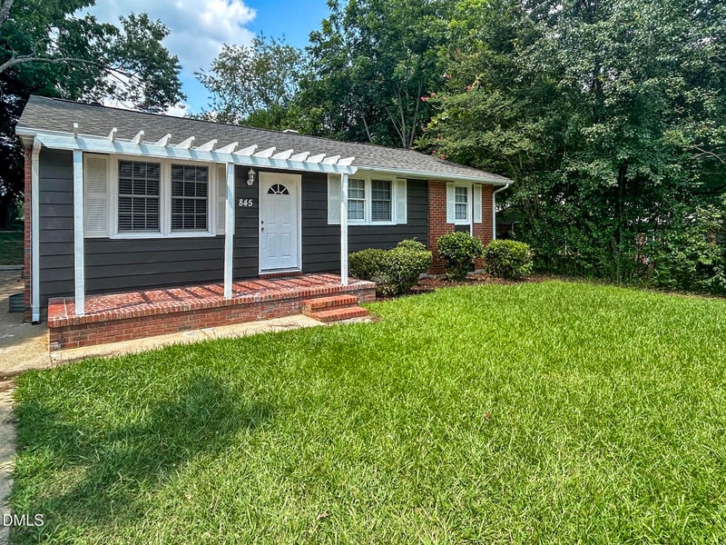 845 Newcombe Rd, Raleigh, NC 27610