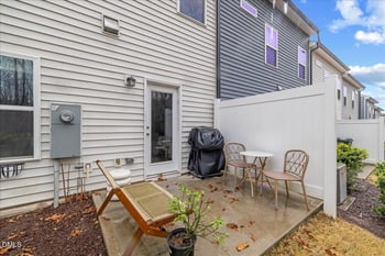 845 Oak Center Dr, Raleigh, NC 27610