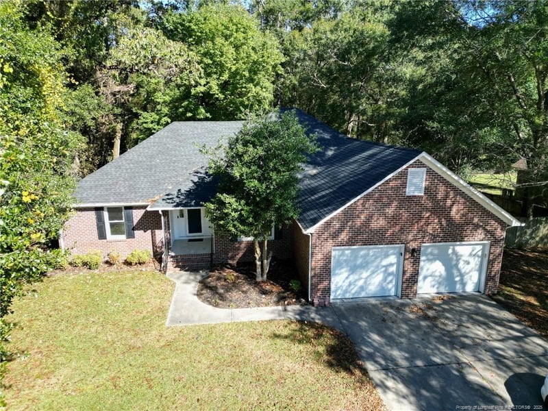 845 Red Cedar Ln, Fayetteville, NC 28306