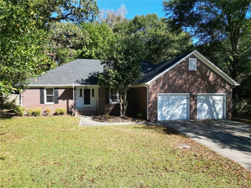 845 Red Cedar Ln, Fayetteville, NC 28306
