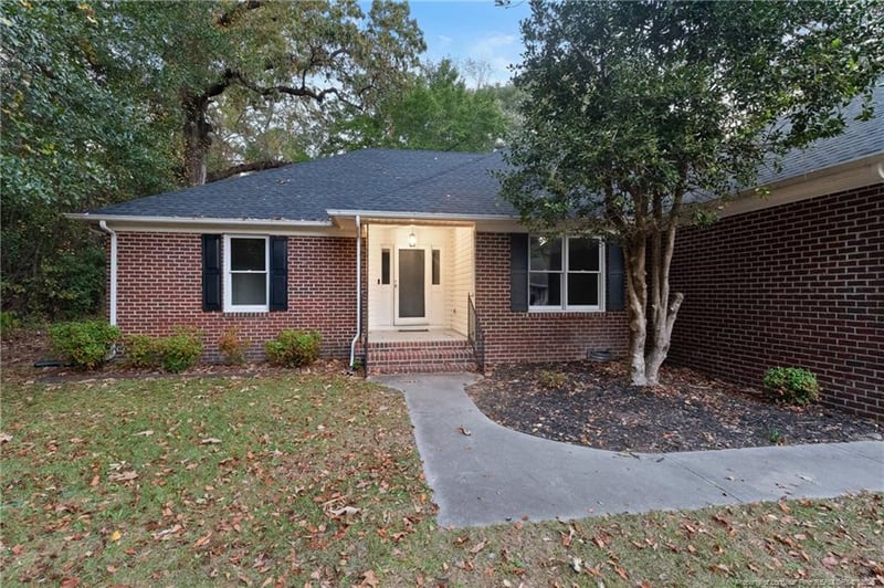 845 Red Cedar Ln, Fayetteville, NC 28306