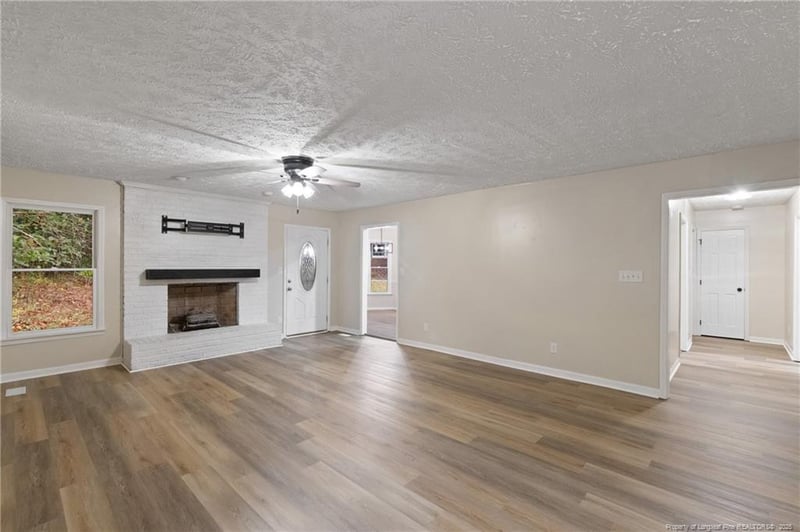 845 Red Cedar Ln, Fayetteville, NC 28306