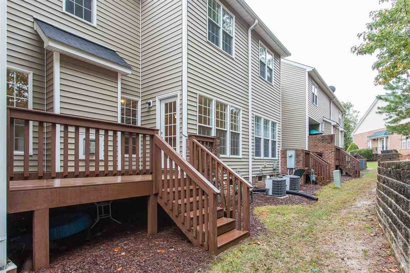 845 Saratoga Dr, Durham, NC 27704