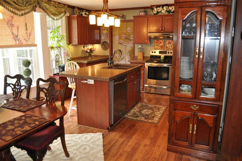 8464 Creek Rd, Willow Springs, NC 27592