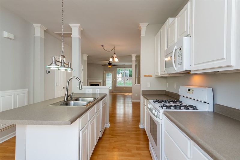 8465 Central Dr, Raleigh, NC 27613