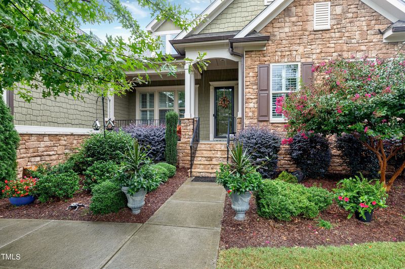 8469 Lentic Ct, Raleigh, NC 27615