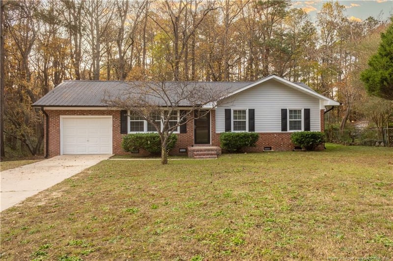 847 Durwood Dr, Fayetteville, NC 28311