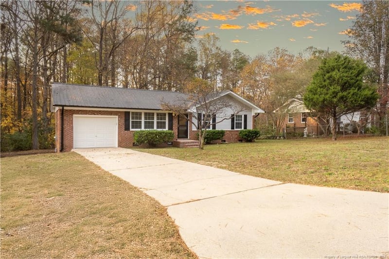 847 Durwood Dr, Fayetteville, NC 28311