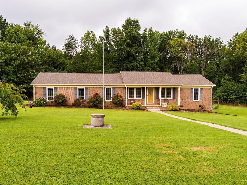 847 Porterfield Ave, Burlington, NC 27217
