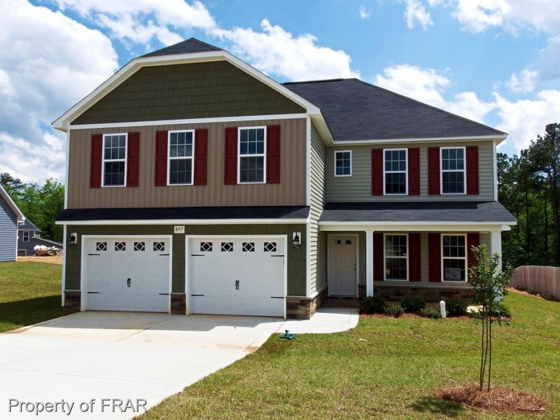 847 Screech Owl Dr, Hope Mills, NC 28314