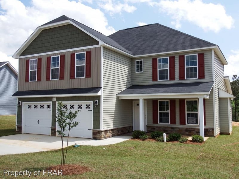 847 Screech Owl Dr, Hope Mills, NC 28314