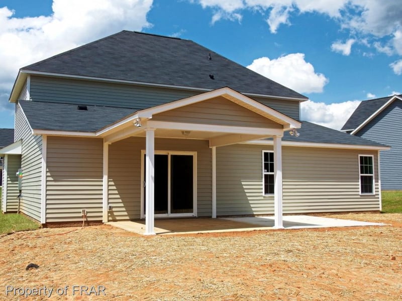 847 Screech Owl Dr, Hope Mills, NC 28314