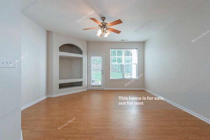 8471 Central Dr, Raleigh, NC 27613