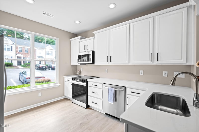 8472 Central Dr, Raleigh, NC 27613