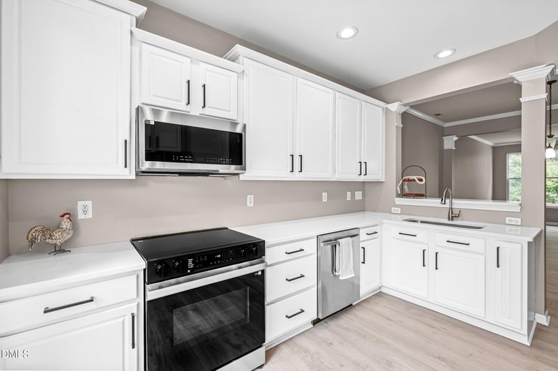 8472 Central Dr, Raleigh, NC 27613
