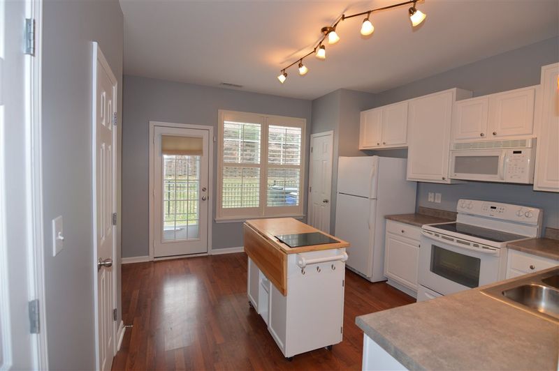 8479 Central Dr, Raleigh, NC 27613